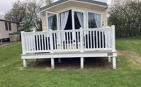 Luxury Caravan At Seton Sands
